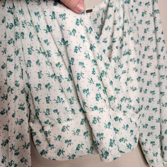 Free People Size Small Sweetie Pie Blouse Teal & Blue Floral Print Top - Picture 6 of 11